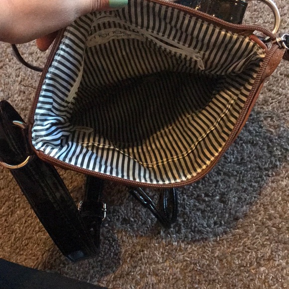 Cross body bag - Picture 2 of 4